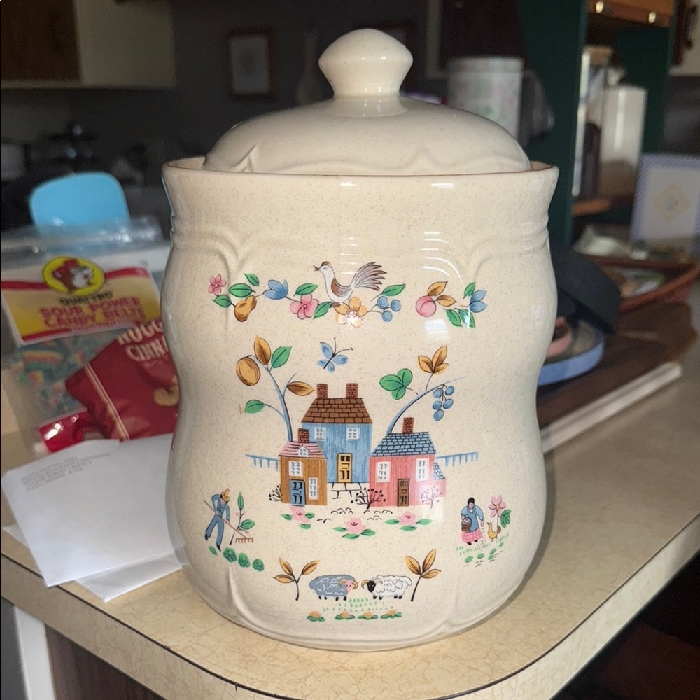 Large Heartland Canister